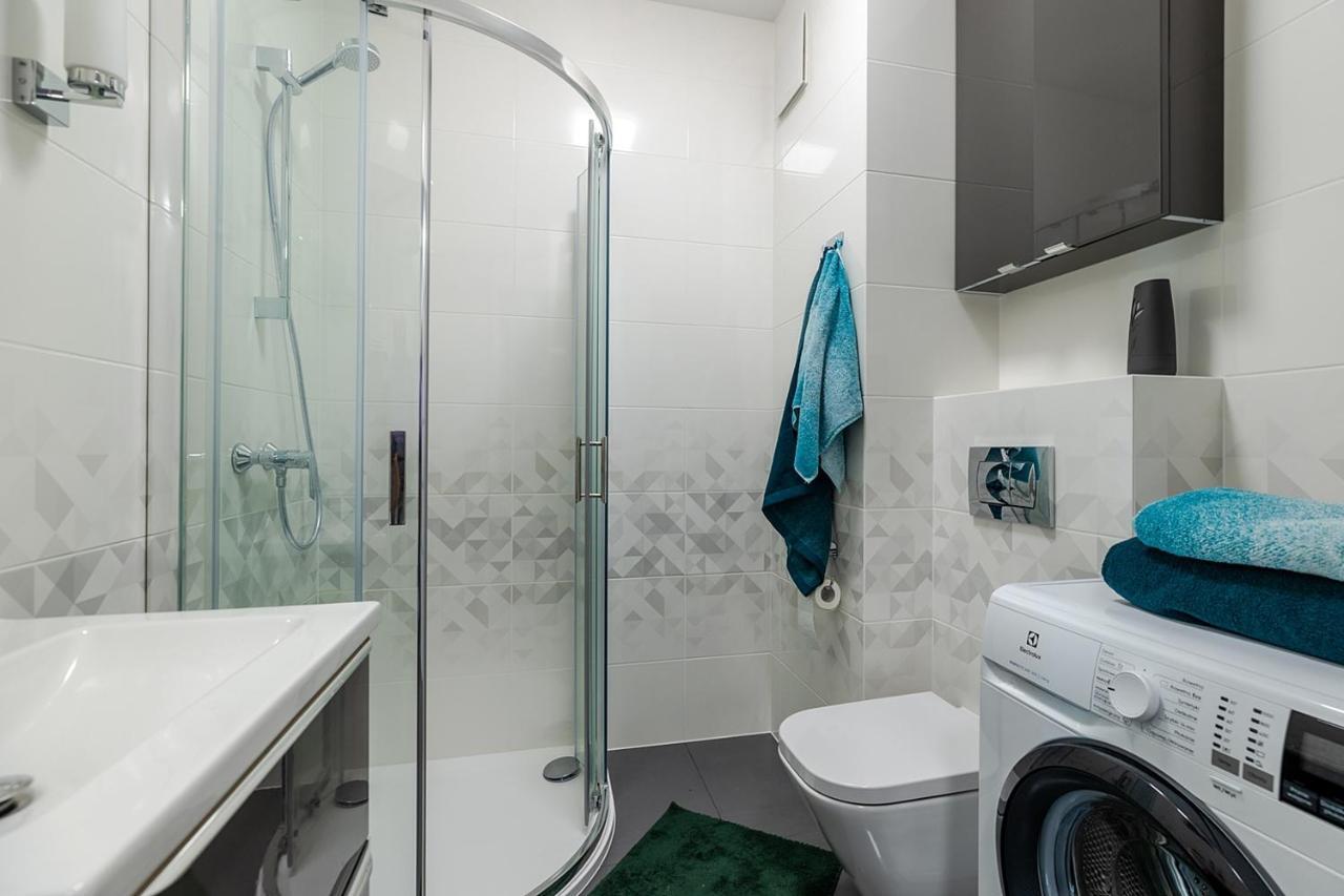 ורשה Wola Luxe Apartment מראה חיצוני תמונה
